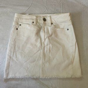 American Eagle Super Stretch White Denim Skirt